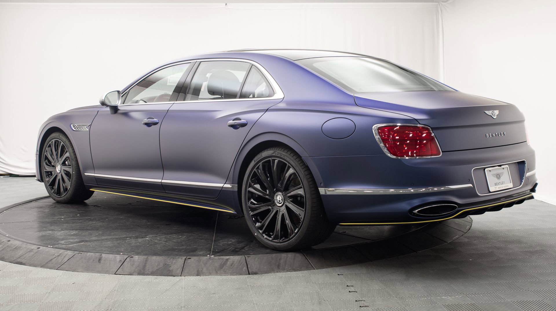 New 2026 Bentley Flying Spur Plug-In Hybrid AWD/4WD image 5