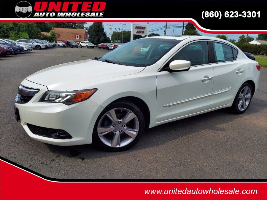 Used 2014 Acura ILX w/ Technology Package