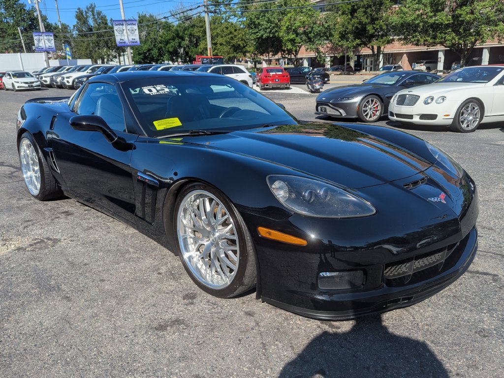 Used 2005 Chevrolet Corvette Coupe w/ Preferred Equipment Group RWD image 5
