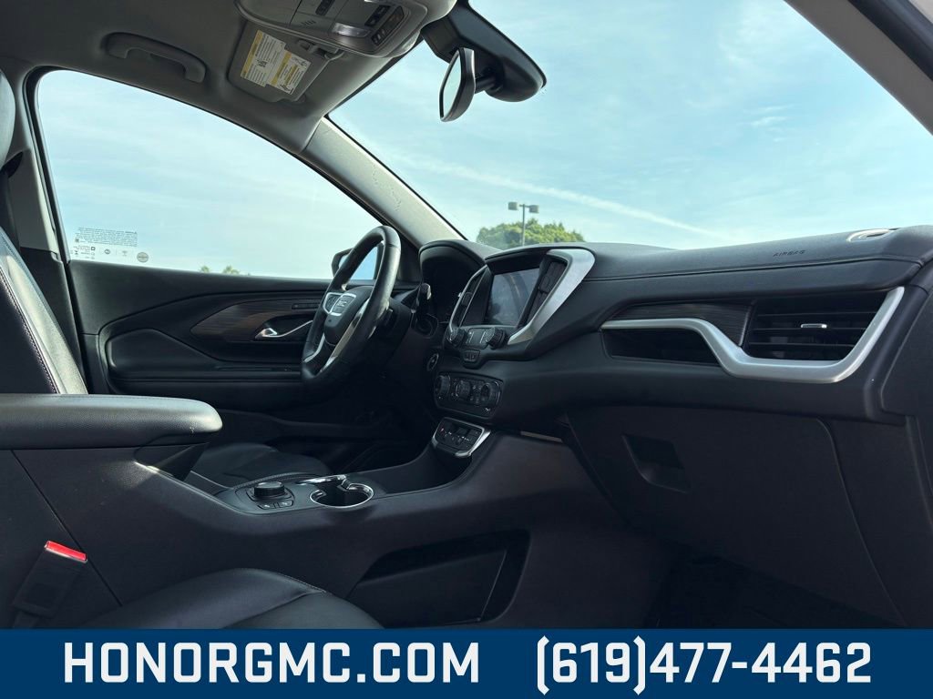 Used 2024 GMC Terrain SLT image 24