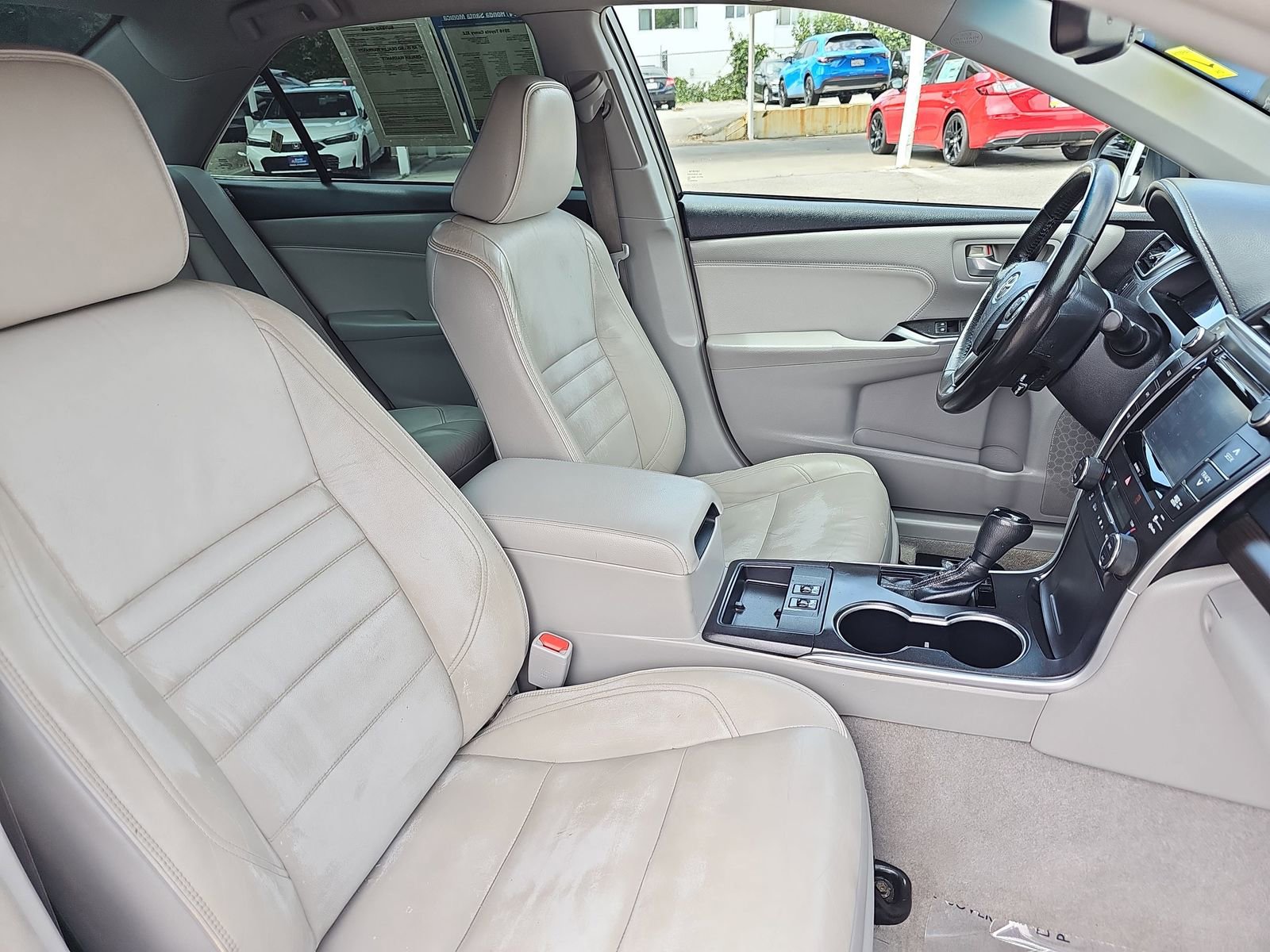 Used 2016 Toyota Camry XLE w/ Convenience Package FWD image 10