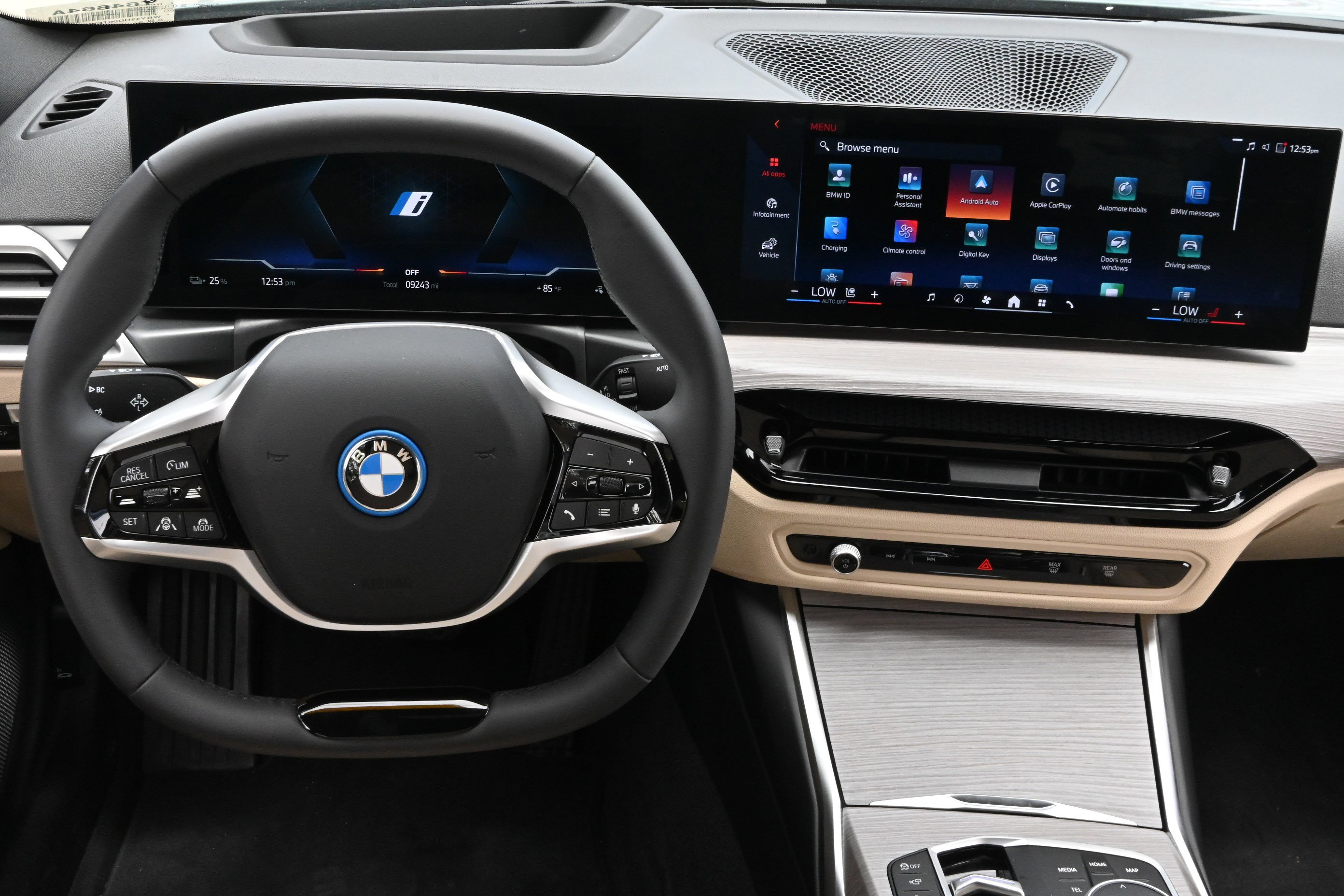 Certified 2026 BMW i4 xDrive40i w/ Premium Package AWD/4WD image 16