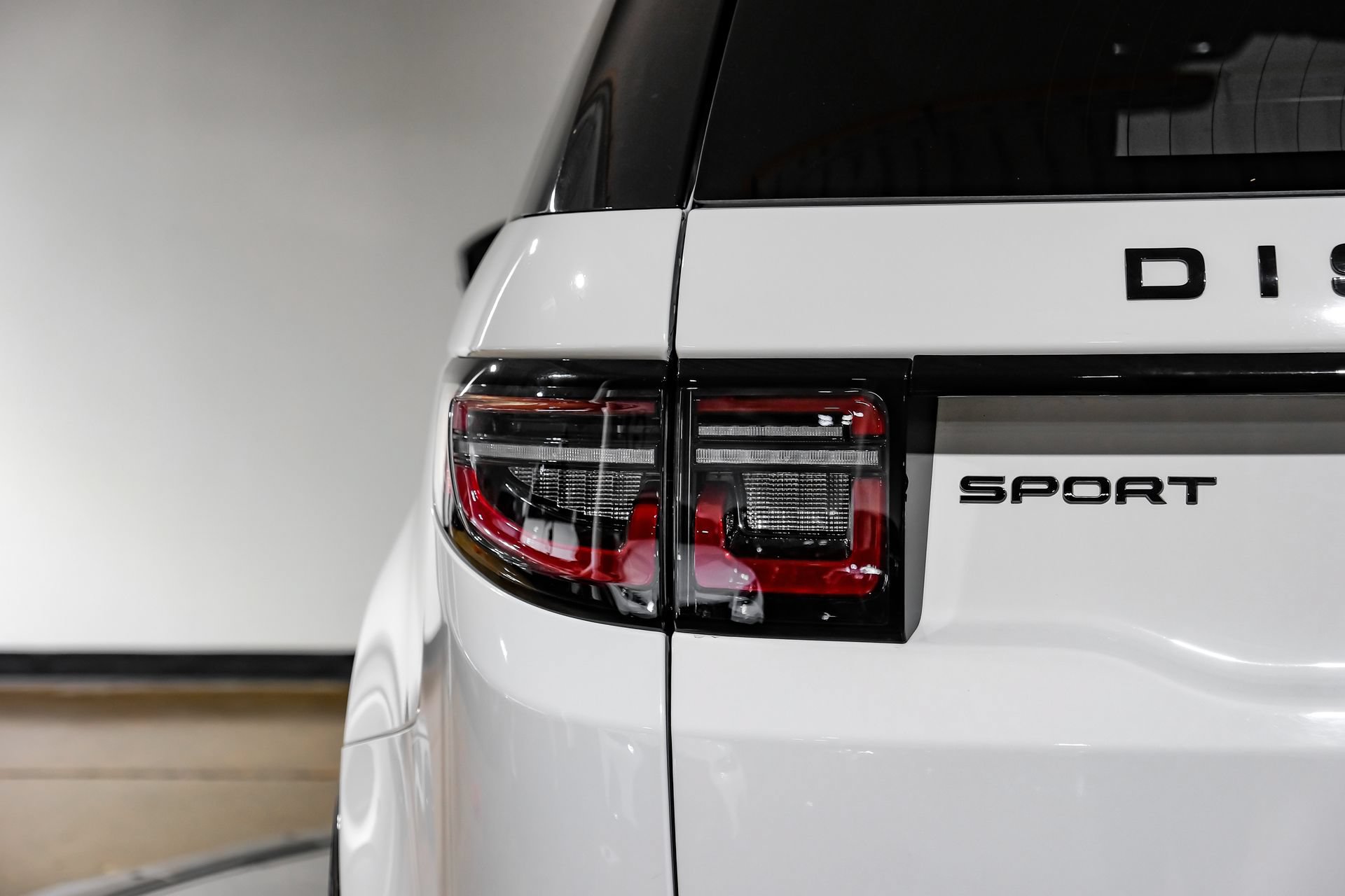 Used 2024 Land Rover Discovery Sport Dynamic SE AWD/4WD image 59