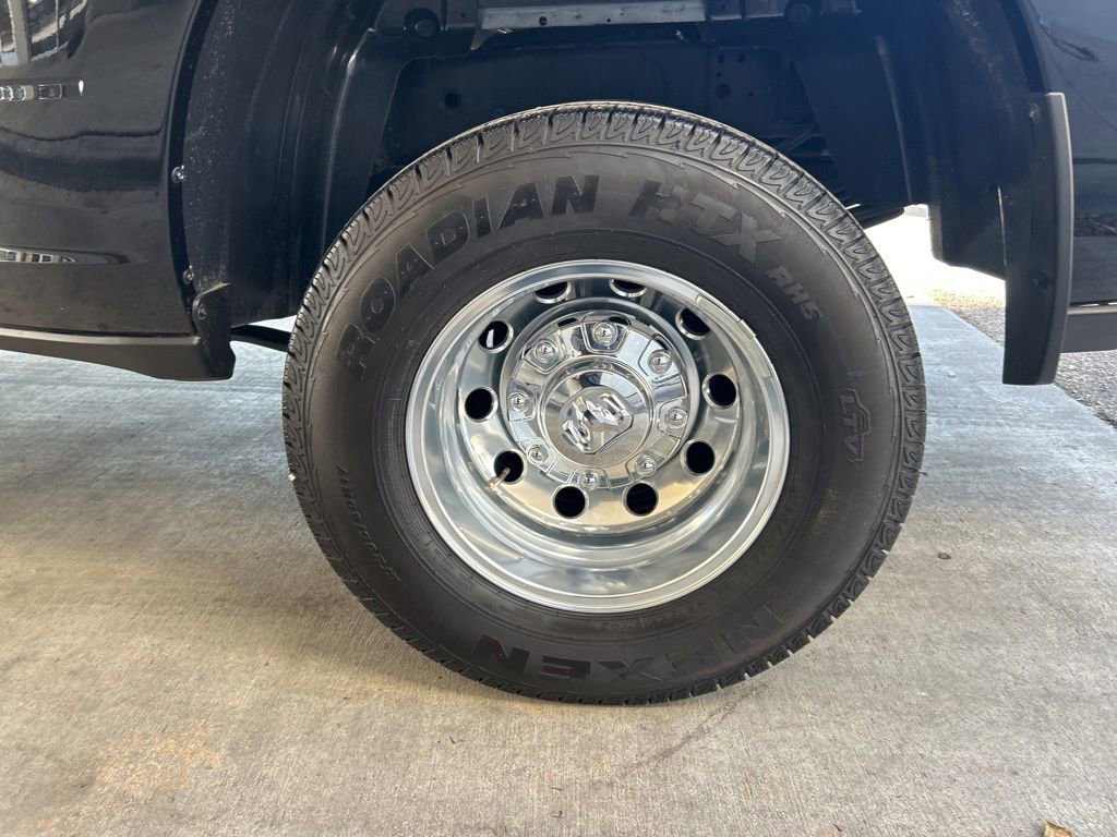 Used 2024 RAM 3500 Laramie image 18