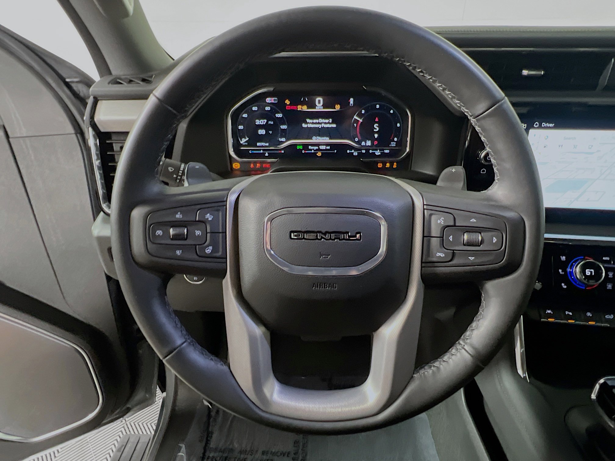 Used 2025 GMC Sierra 1500 Denali w/ Denali Reserve Package AWD/4WD image 17
