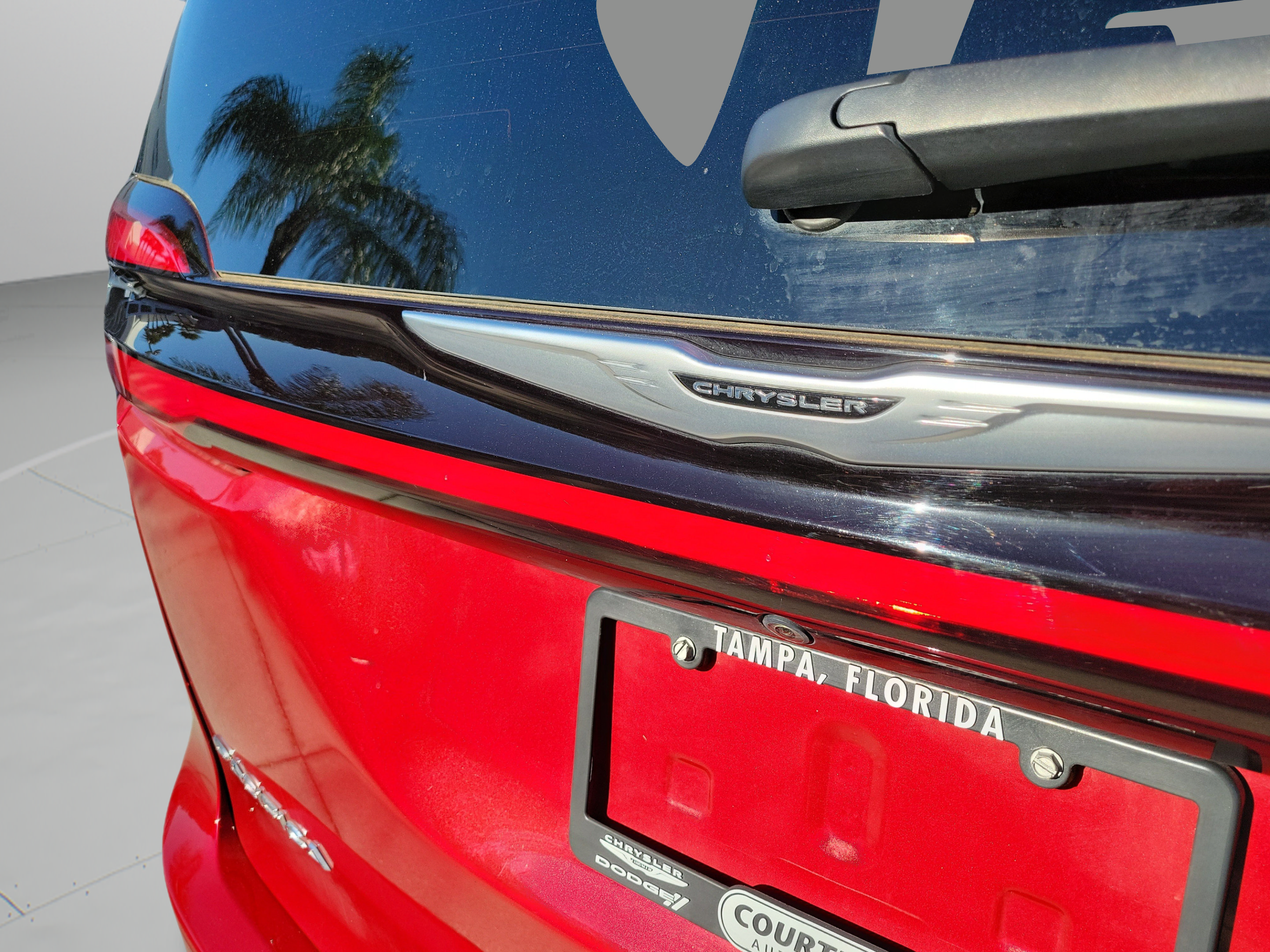 Used 2025 Chrysler Pacifica Select AWD/4WD image 31