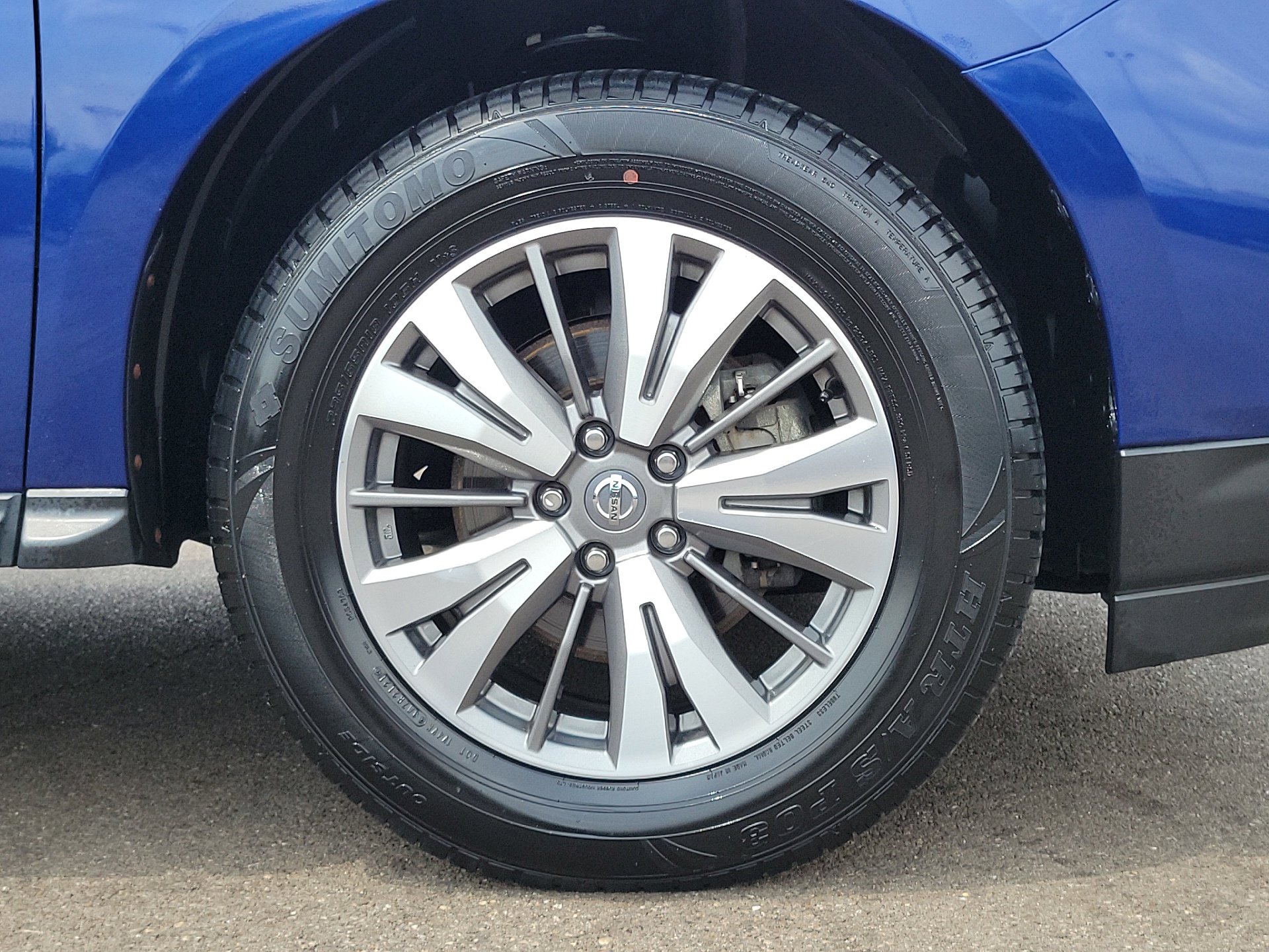 Used 2020 Nissan Pathfinder SV image 5