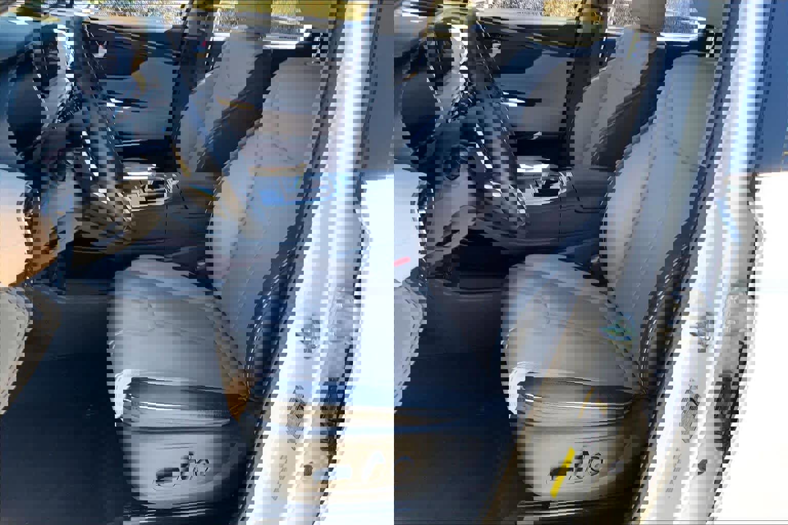 Used 2022 Hyundai Santa Fe SEL w/ Convenience + Premium Package image 8