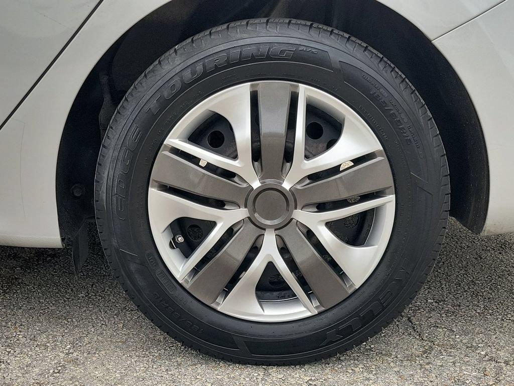 Used 2023 Kia Rio LX FWD image 9