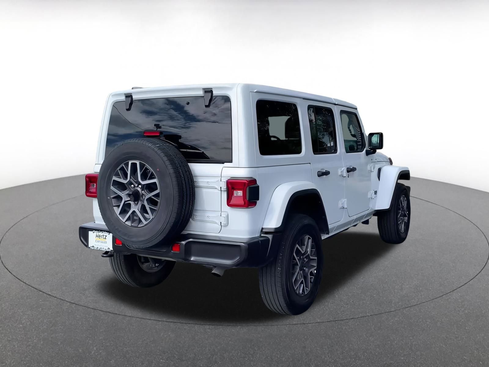 Used 2025 Jeep Wrangler Sahara image 14