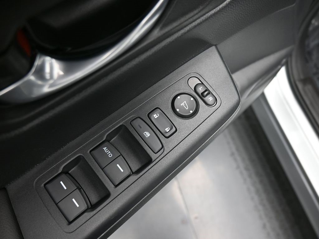 Certified 2025 Honda CR-V LX image 31