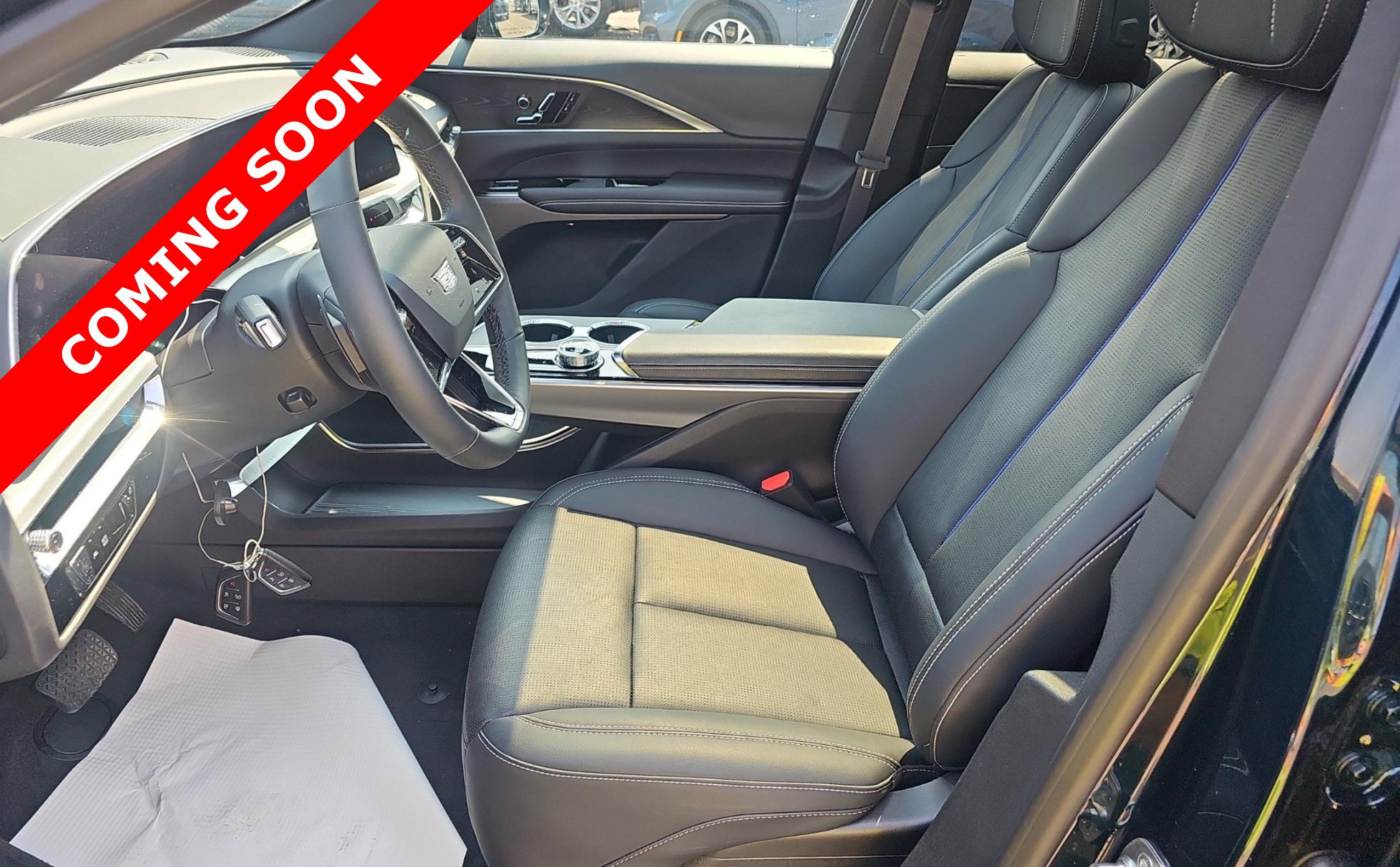 Used 2024 Cadillac Lyriq Luxury image 6