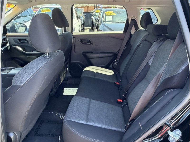 Used 2021 Nissan Rogue S FWD image 18