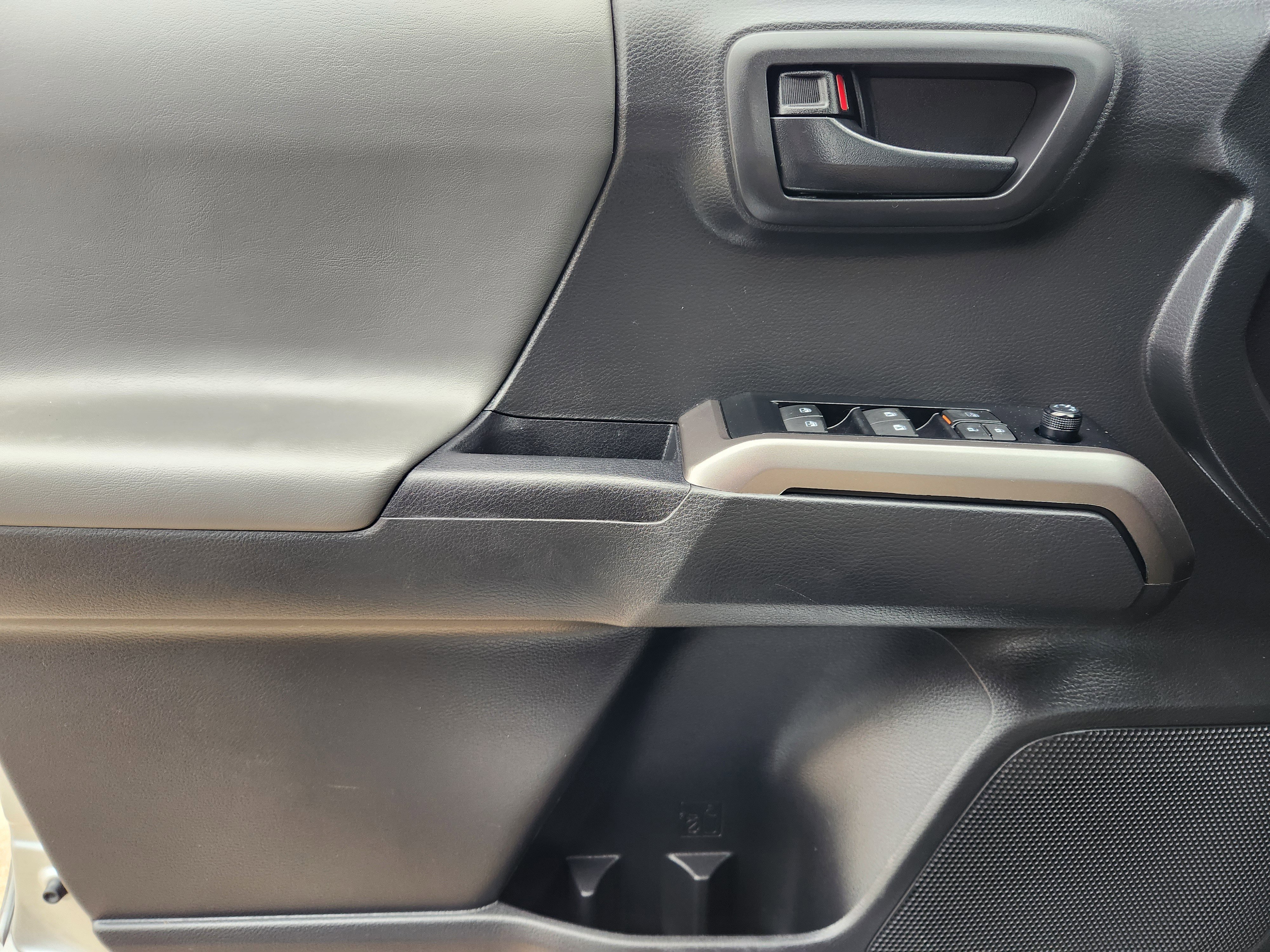 Used 2023 Toyota Tacoma SR5 image 22