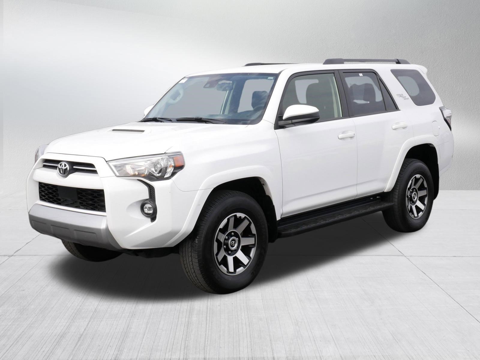 Certified 2024 Toyota 4Runner TRD Off-Road AWD/4WD image 3