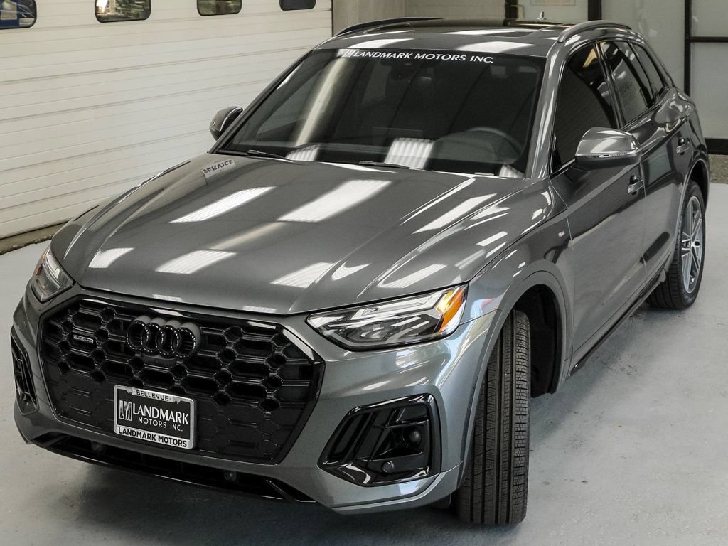 Used 2024 Audi Q5 e Premium Plus w/ Premium Plus Package AWD/4WD image 9
