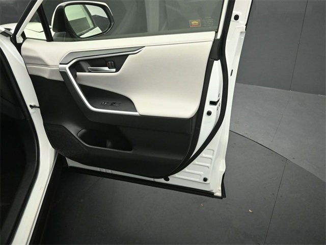 Used 2021 Toyota RAV4 Limited image 34