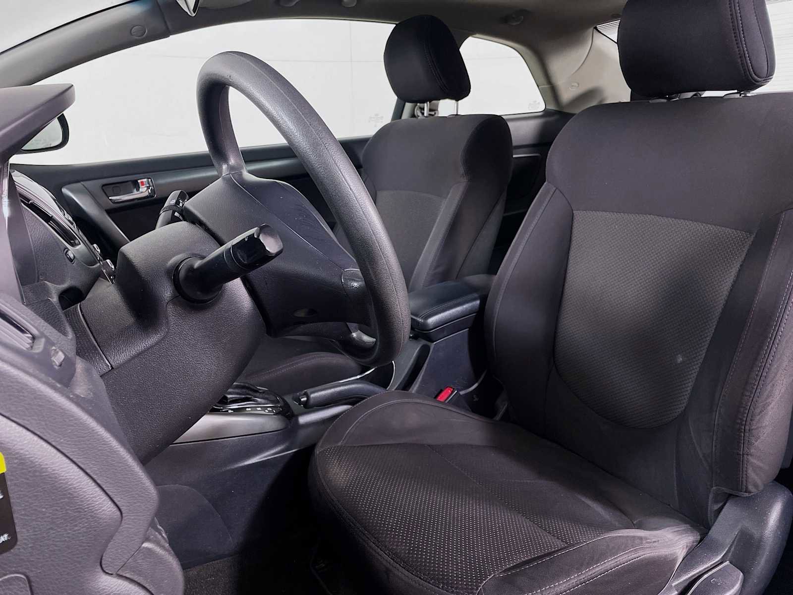 Used 2013 Kia Forte Koup EX image 16