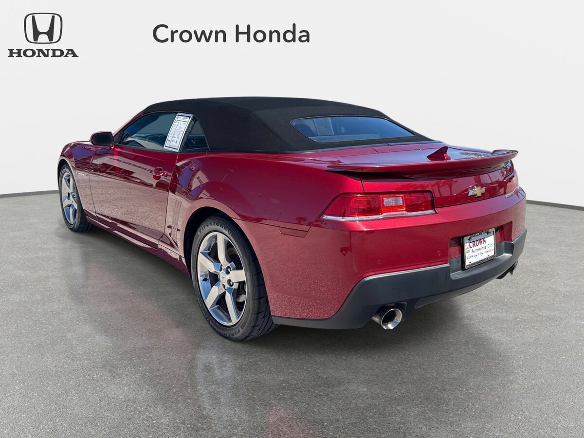 Used 2015 Chevrolet Camaro LT RWD image 3