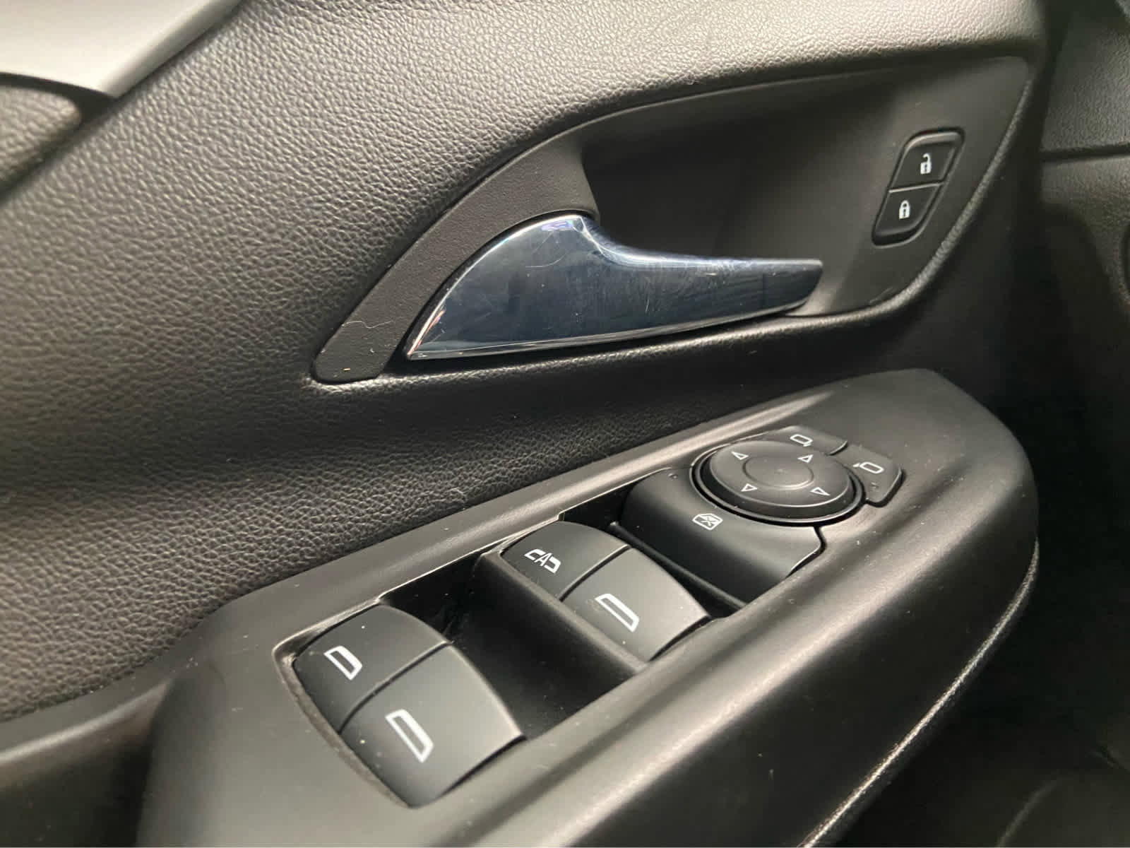 Used 2023 Chevrolet Bolt LT w/ Infotainment Package image 40