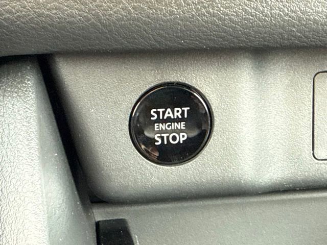 Certified 2025 Nissan Rogue S image 32