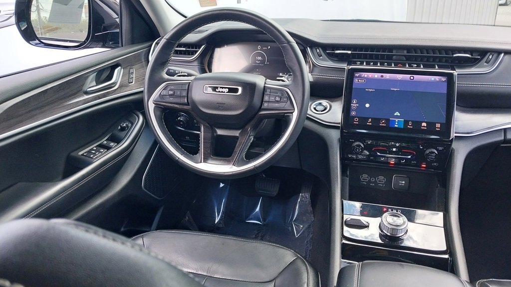 Used 2022 Jeep Grand Cherokee L Limited image 15