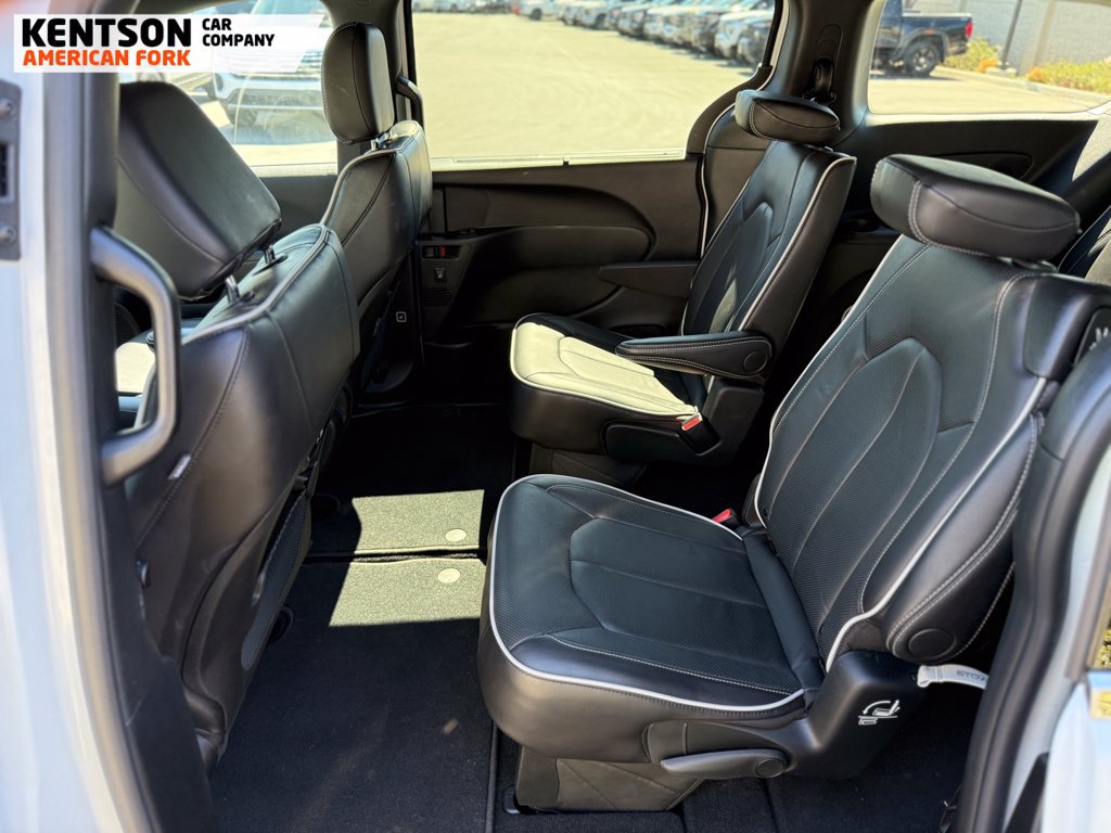 Used 2026 Chrysler Pacifica Limited AWD/4WD image 40