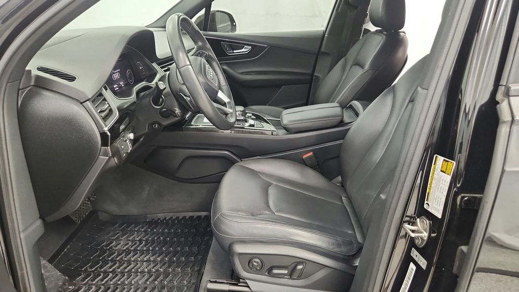 Used 2018 Audi Q7 3.0T Prestige w/ Prestige Package AWD/4WD image 28