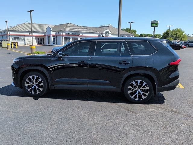 Used 2024 Toyota Grand Highlander AWD Hybrid image 4
