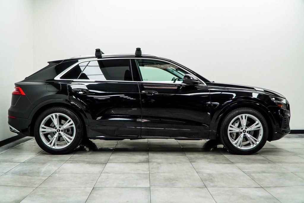 Used 2023 Audi Q8 Prestige image 10