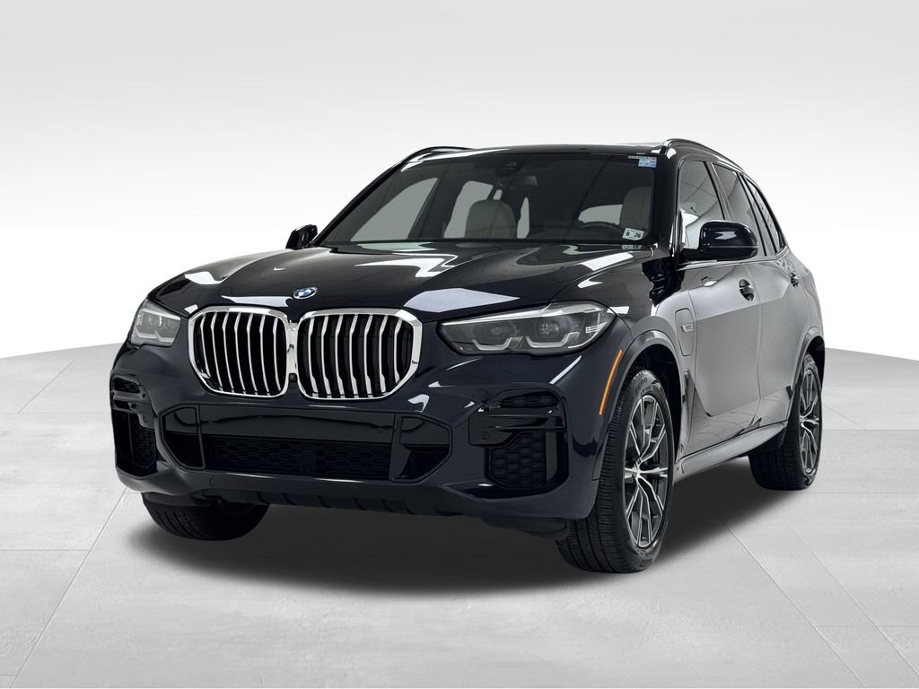 Used 2022 BMW X5 xDrive45e w/ M Sport Package image 3