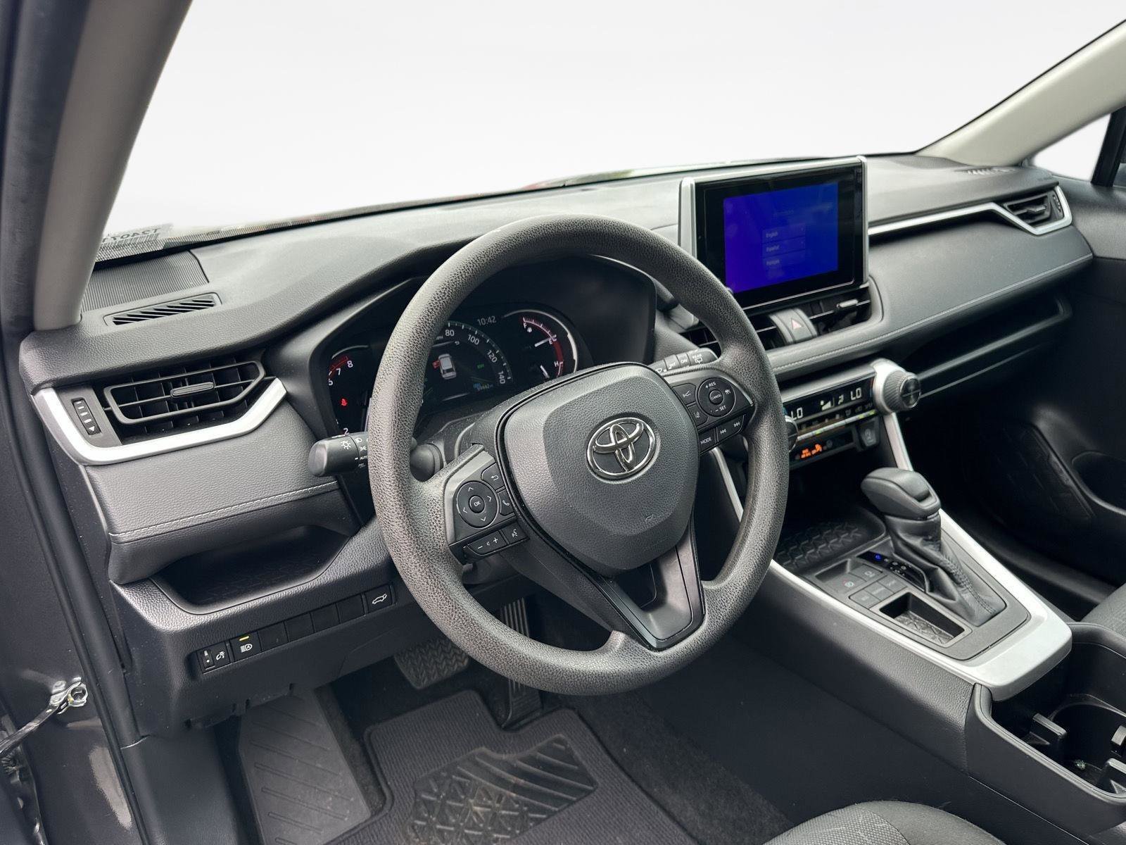 Certified 2023 Toyota RAV4 XLE w/ Convenience Package FWD image 11