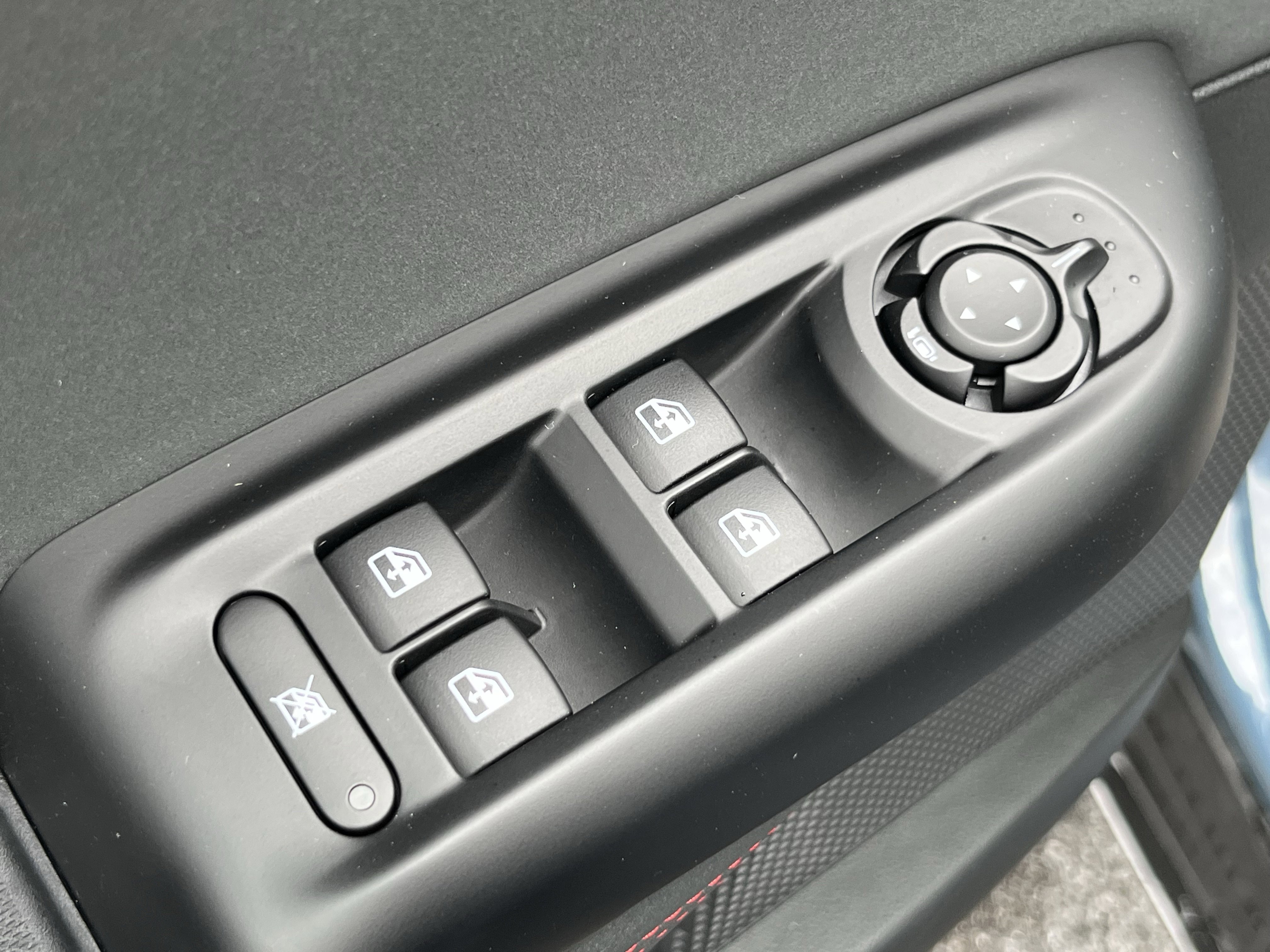 Used 2024 Dodge Hornet R/T w/ Tech Pack w/o Parking image 18