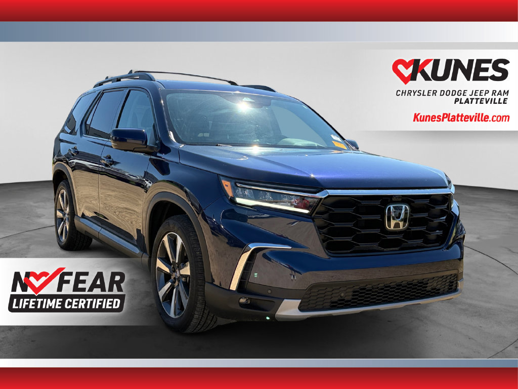 Used 2025 Honda Pilot Elite image 1