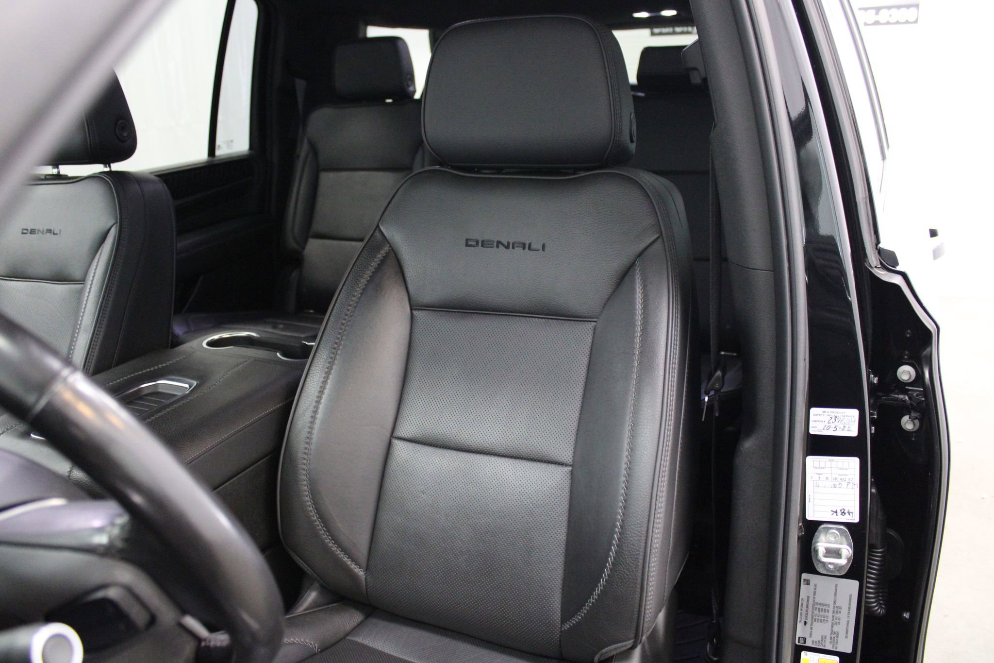 Used 2022 GMC Yukon XL Denali AWD/4WD image 19