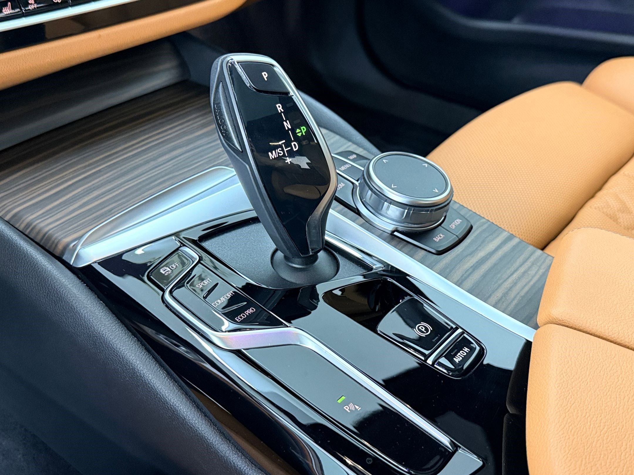 Certified 2022 BMW 540i w/ M Sport Package RWD image 17
