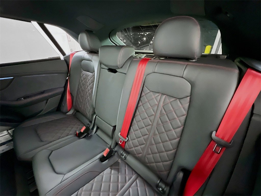 New 2026 Audi Q8 Prestige image 22