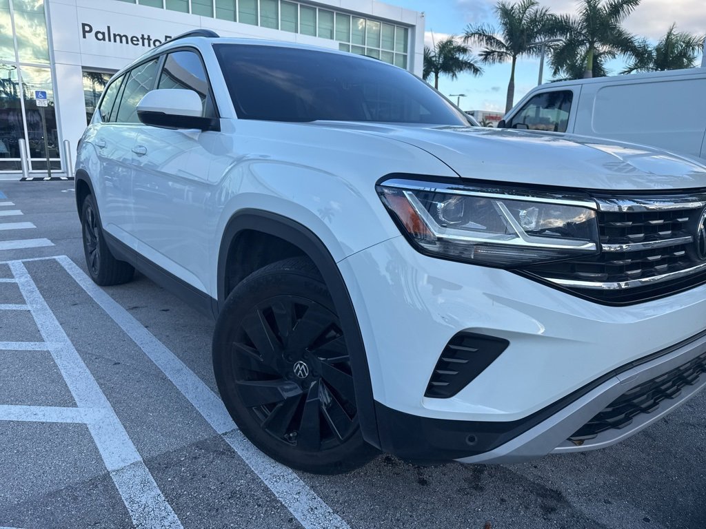 Used 2023 Volkswagen Atlas SE w/ Black Wheel Package