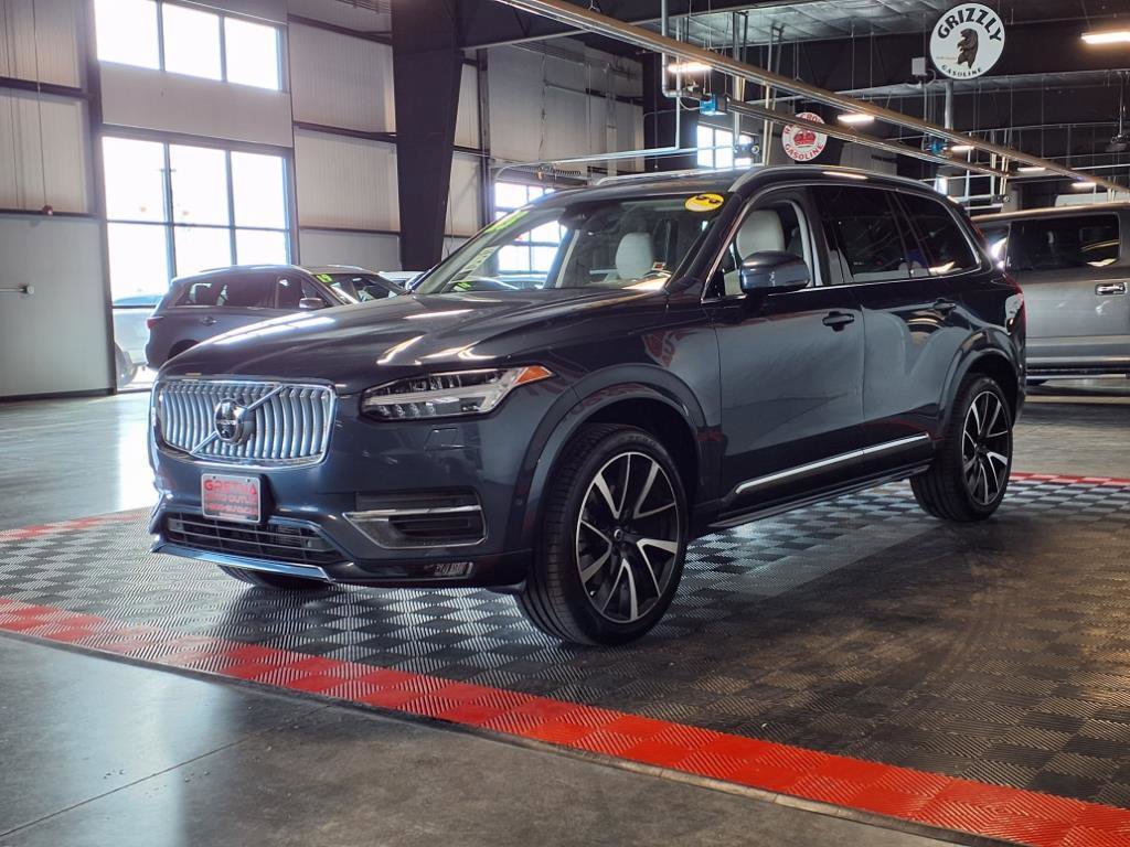 Used 2023 Volvo XC90 B6 Plus image 3