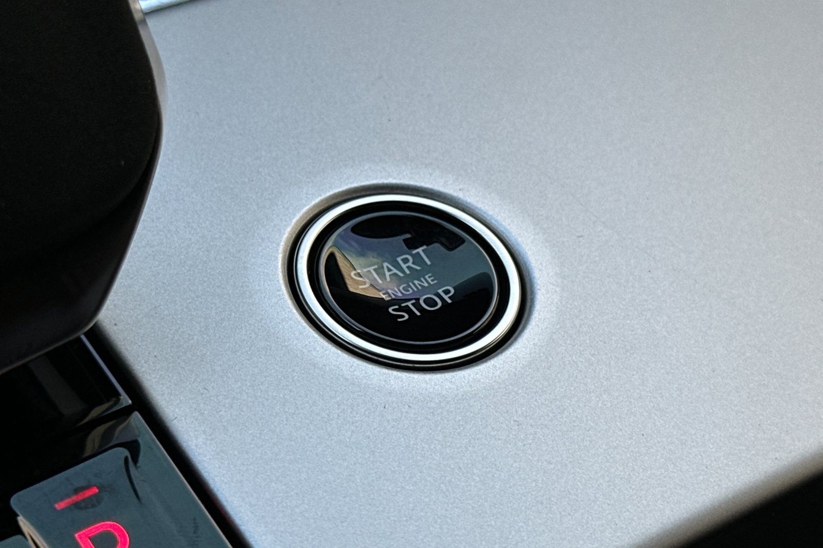 Used 2024 Land Rover Range Rover Autobiography image 26