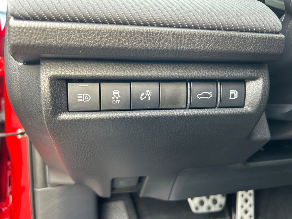 Used 2026 Toyota Camry Hybrid w/ Multimedia Upgrade Package FWD image 19