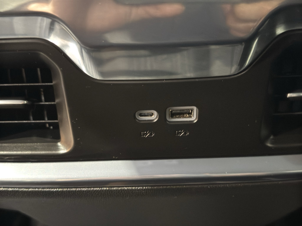 Used 2024 GMC Sierra 1500 Elevation w/ Elevation Premium Package image 15