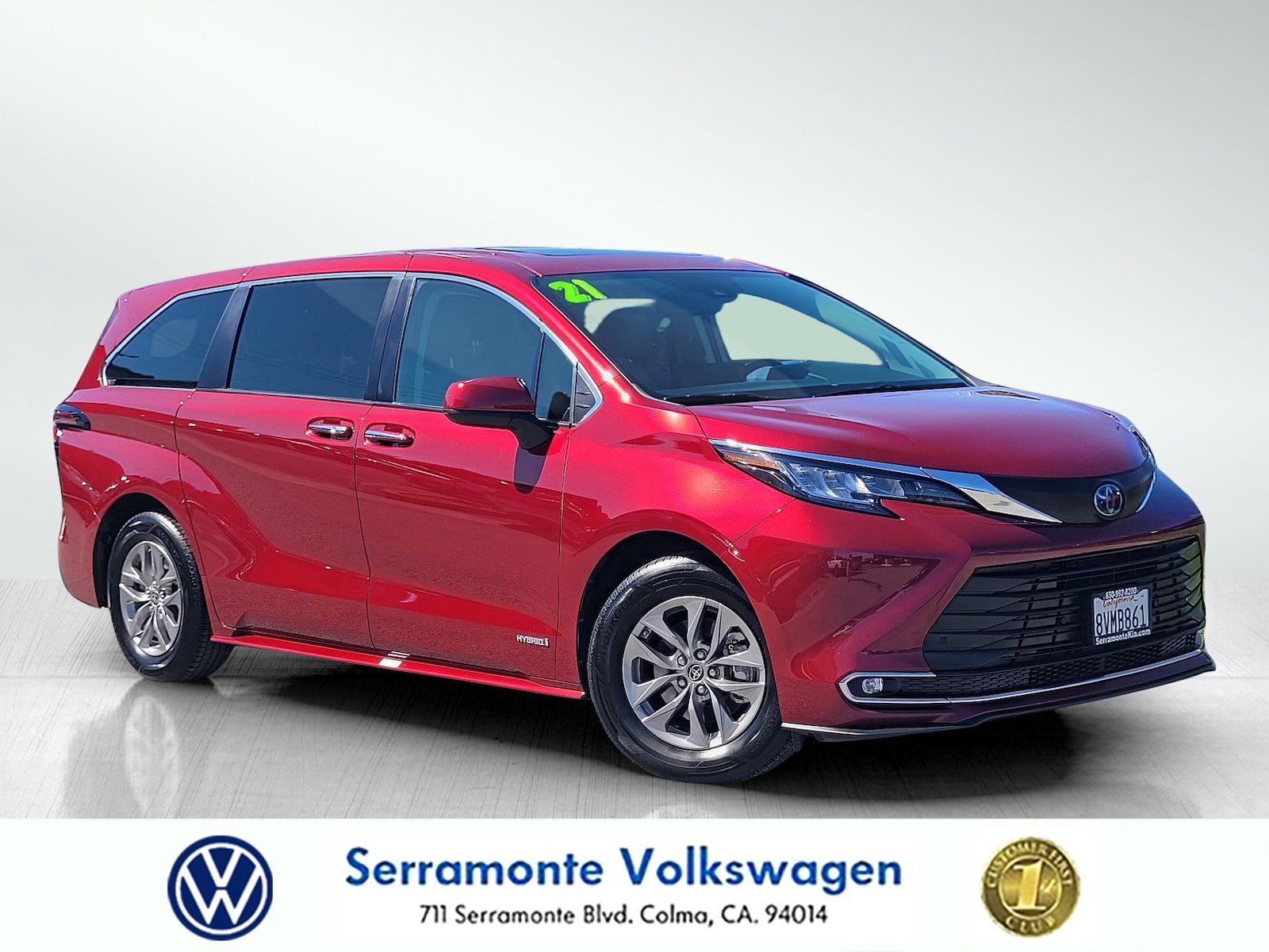 Used 2021 Toyota Sienna XLE