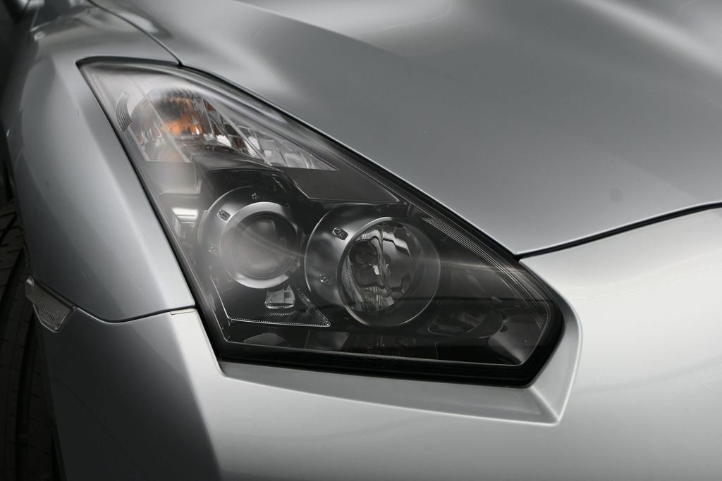 Used 2011 Nissan GT-R Premium AWD/4WD image 5