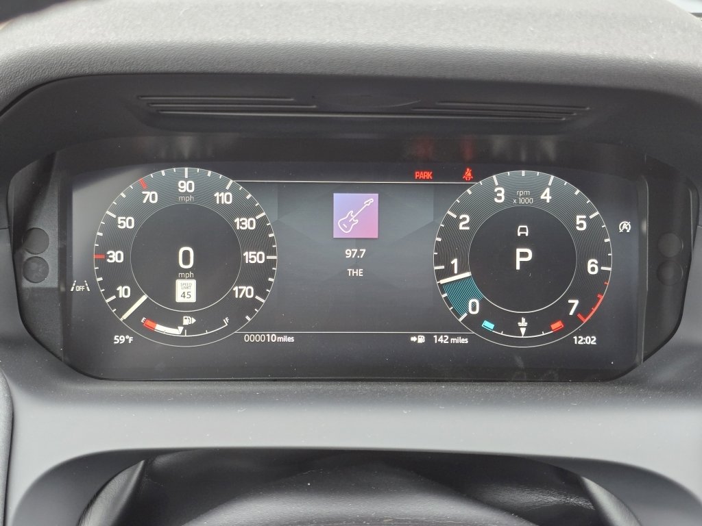 New 2025 Land Rover Discovery Sport S image 31