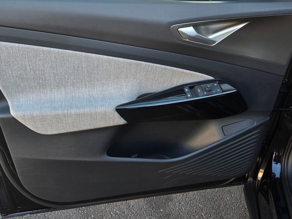 Certified 2023 Volkswagen ID.4 Pro image 10