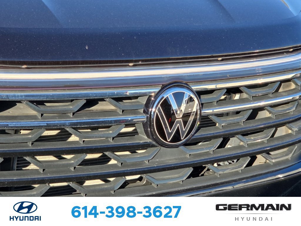 Used 2024 Volkswagen Atlas Peak Edition SE AWD/4WD image 13