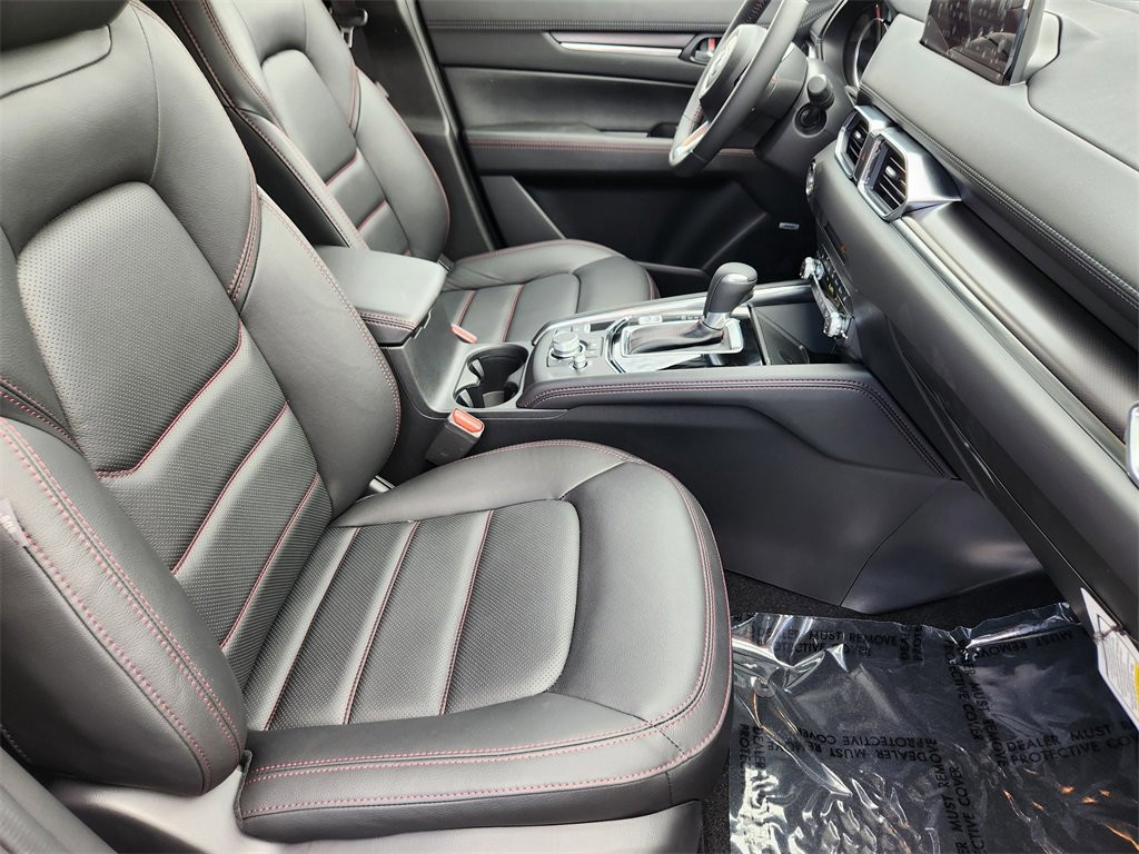 New 2025 MAZDA CX-5 Carbon Edition image 17