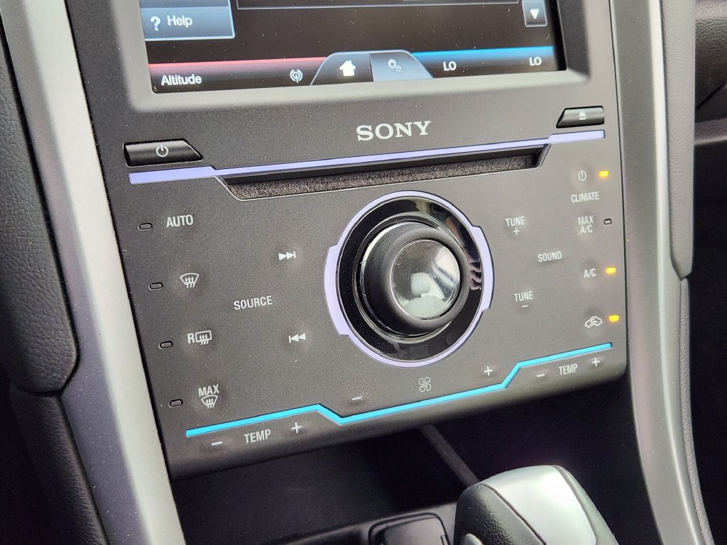 Used 2015 Ford Fusion Titanium FWD image 24