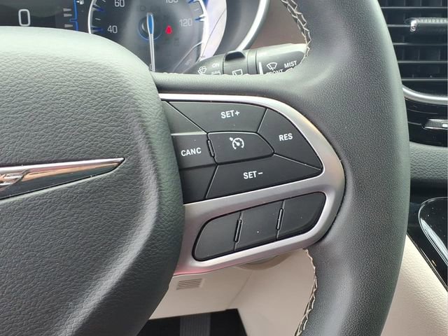 Used 2023 Chrysler Voyager LX FWD image 14